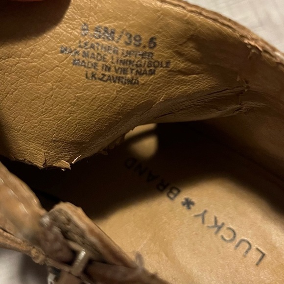 Lucky Brand leather slit front heeled ankle boots size 9.5 - Picture 9 of 13